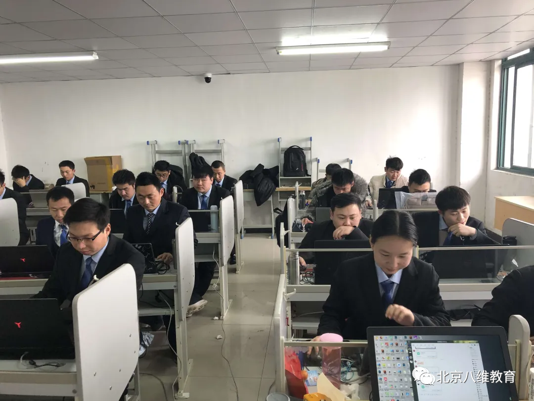 八维学院瞄准网络安全技术深耕教育成果带你走进IT技术职场道路