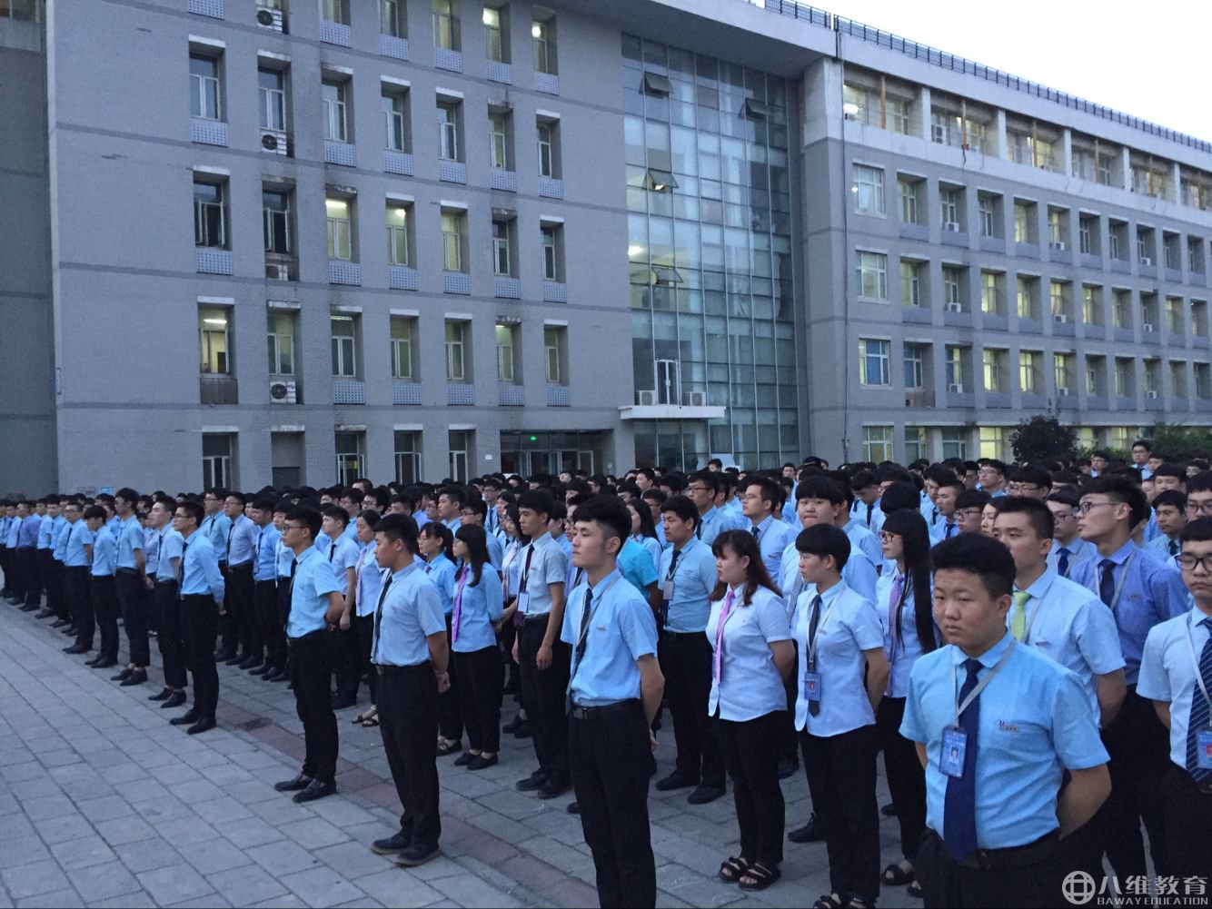 学校明文学生减肥，算不算干预学生私生活？