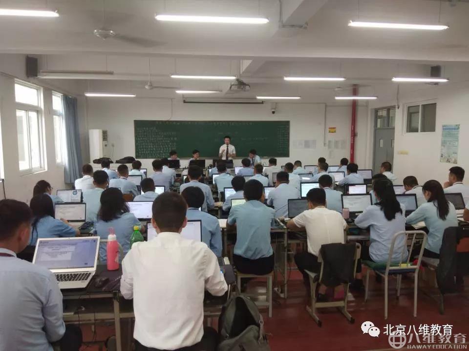 师资团队优秀，课程设置专业