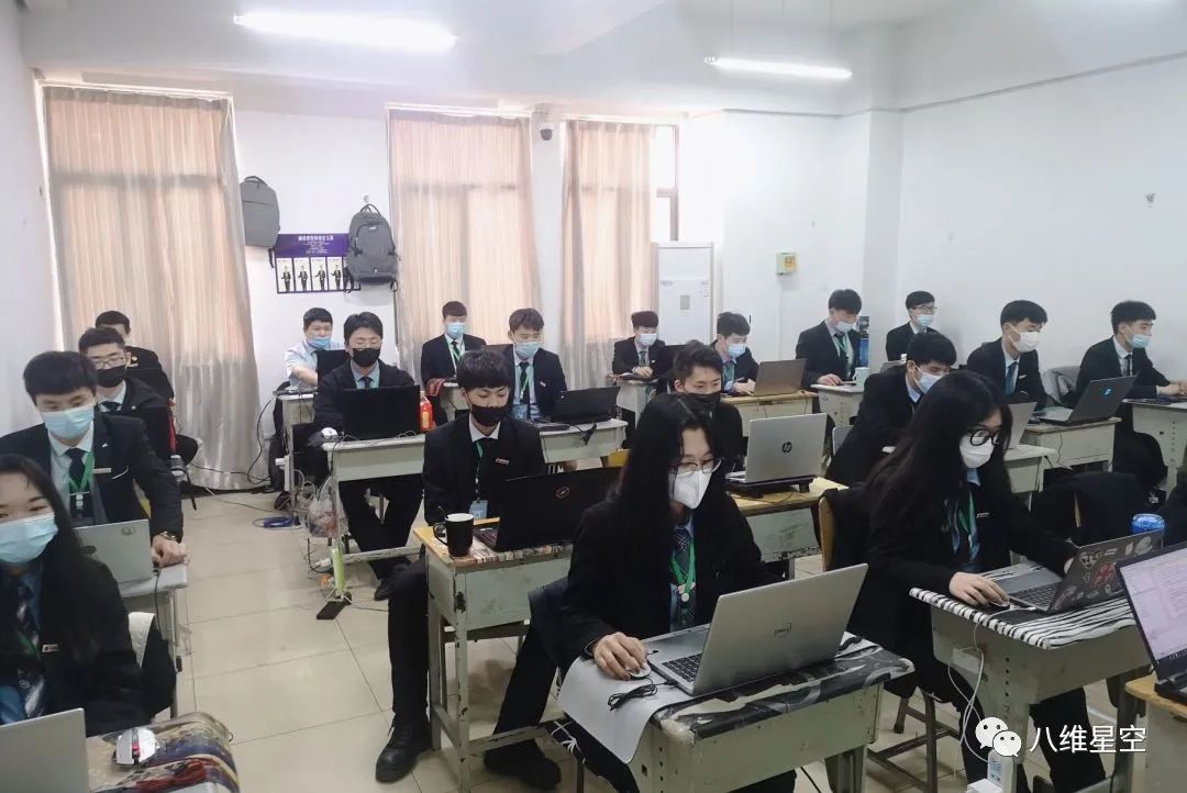 你认真努力的样子真美！